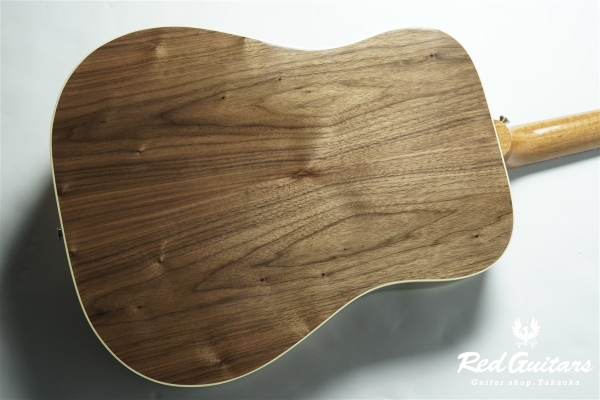 Hummingbird Studio Walnut